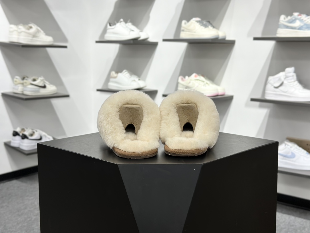 220 X1 全网热卖款最齐 UGG 市面顶级版本 UGG 星拖 1cm薄底 雪地靴女款-Chinese UA Cheap High Quatity Brand Clothes Bags handbags Sneakers wholesale wholesaler seller from China Factory suppliers Fashion Clothing Shoes best Quality Beautiful Price 220 X1 全网热卖款最齐 UGG 市面顶级版本 UGG 星拖 1cm薄底 雪地靴女款