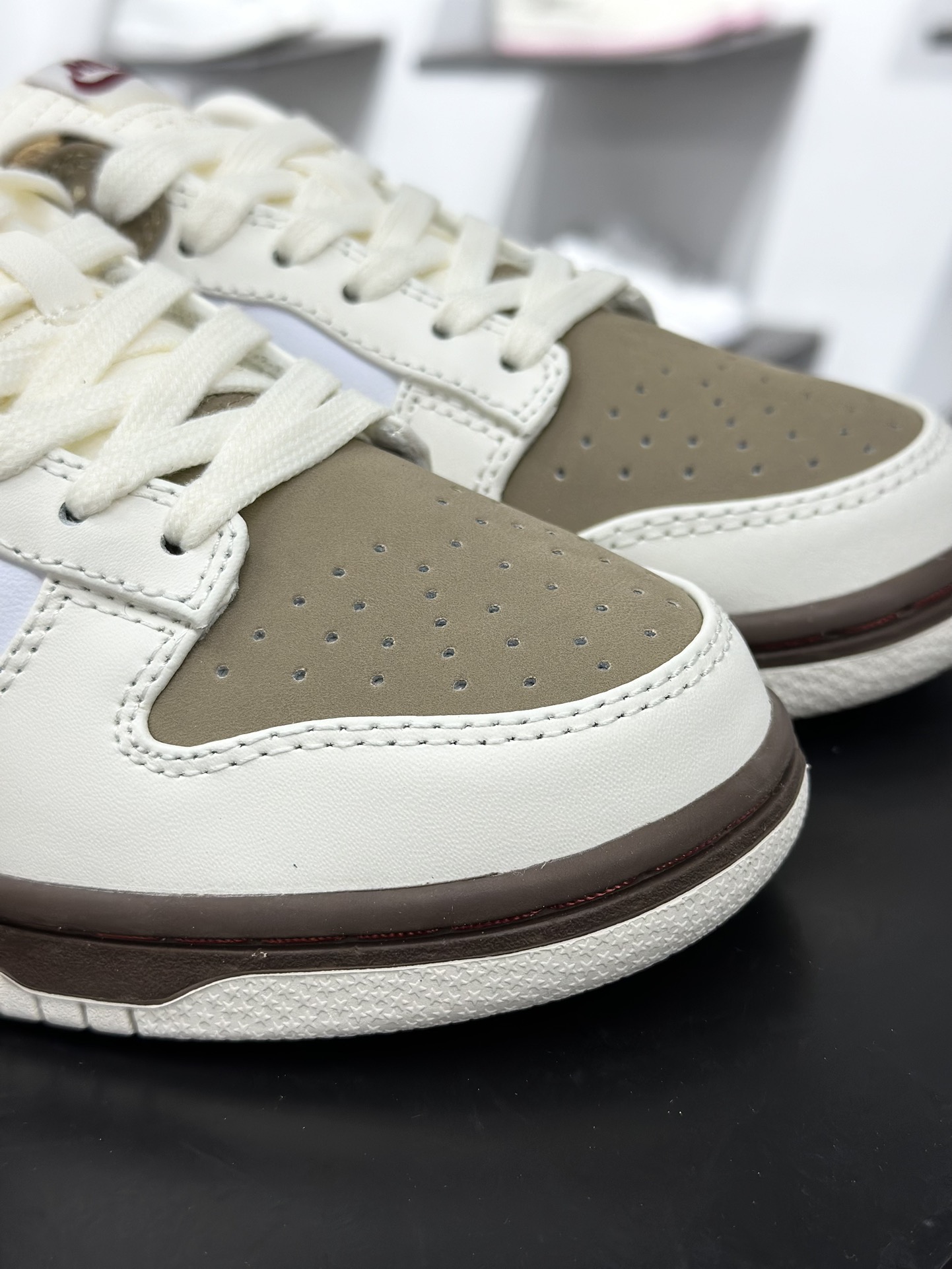 200 Nike SB Dunk Low 米红 IM6687-262