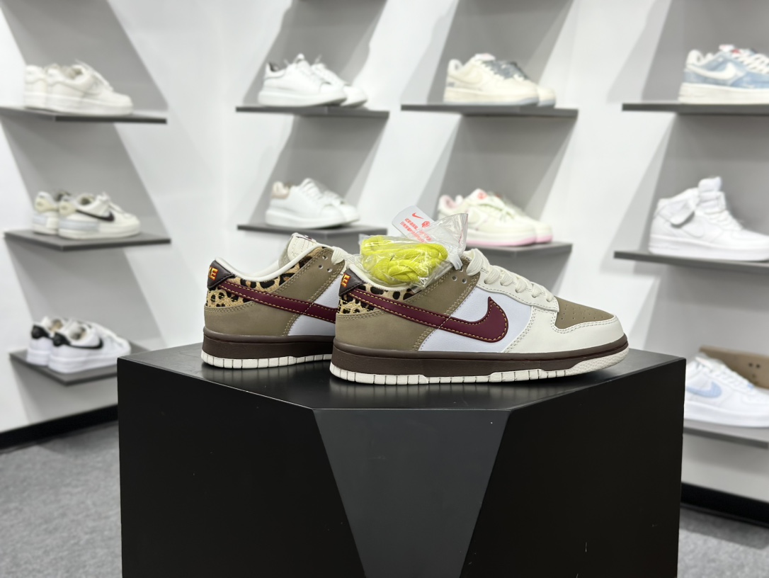 200 Nike SB Dunk Low 米红 IM6687-262