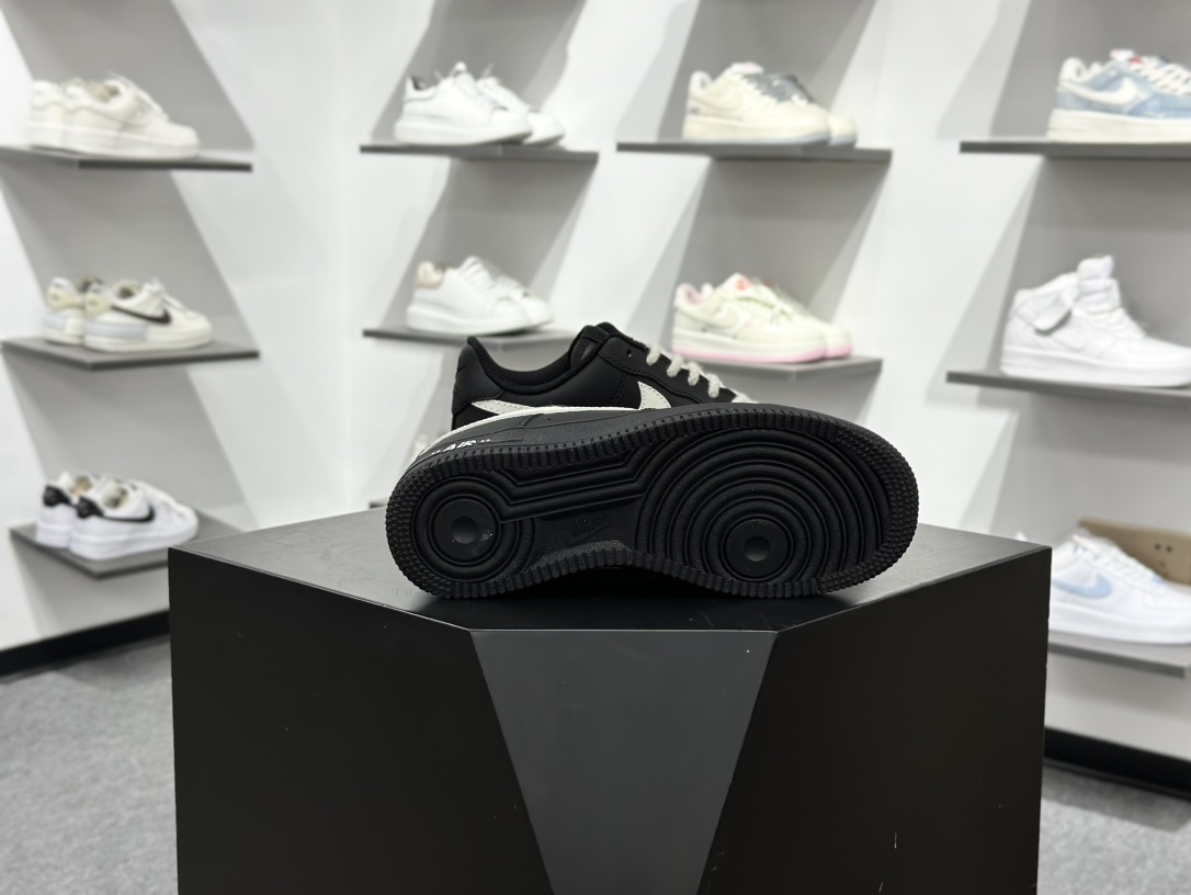 Air Force 1 Low 奶茶冰萃 黑武士 经典休闲运动板鞋 DD8959-001-莆田鞋,莆田鞋货源,高仿鞋,高仿鞋货源,安福档口,莆田高仿鞋,莆田鞋批发,高仿鞋批发,莆田高仿运动鞋,高仿运动鞋,莆田运动鞋 Air Force 1 Low 奶茶冰萃 黑武士 经典休闲运动板鞋 DD8959-001