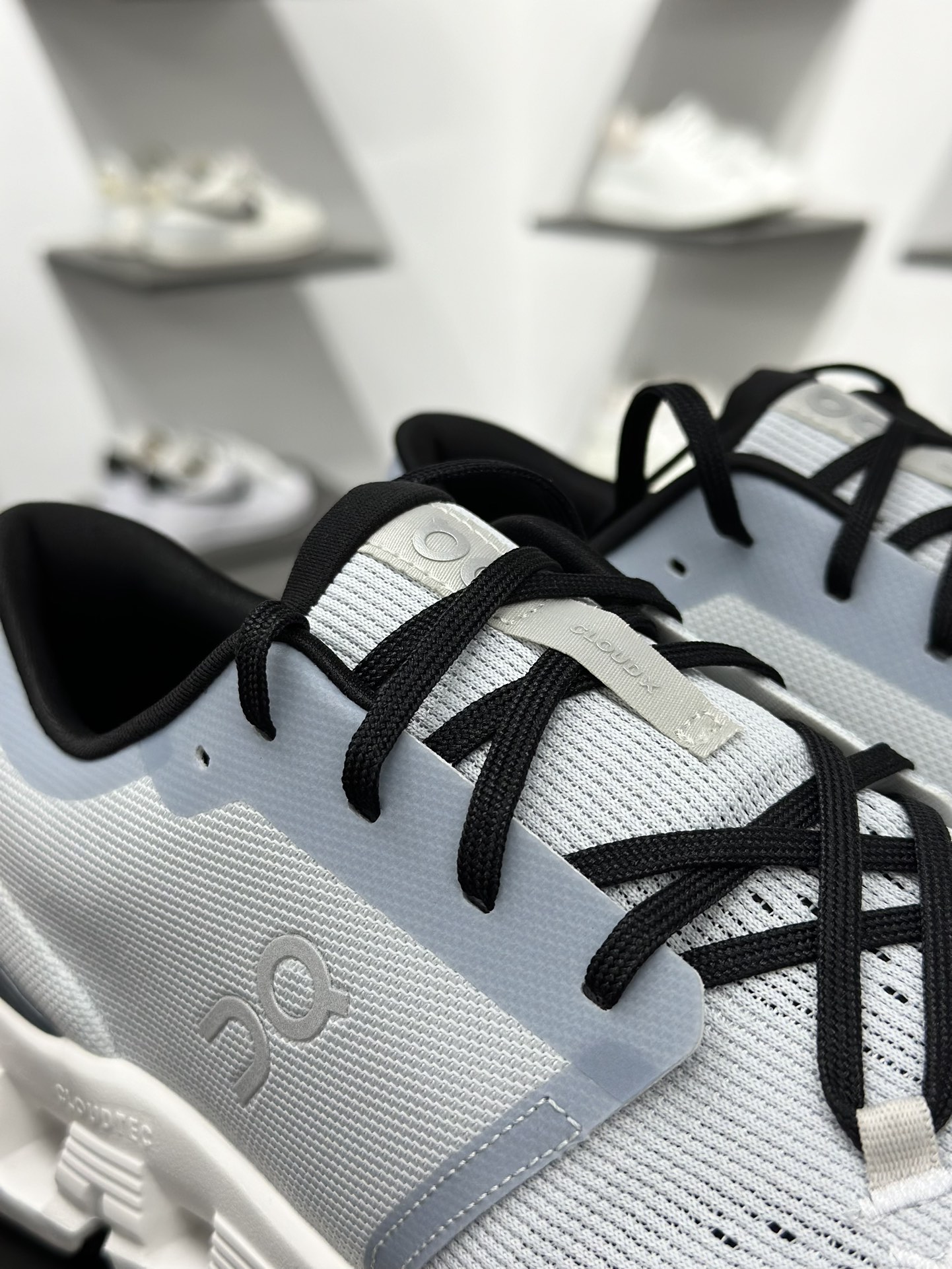 180 CloudvistaX4 全新综合体能训练运动鞋 Cloud X 舒适乐趣跑 3ME3004