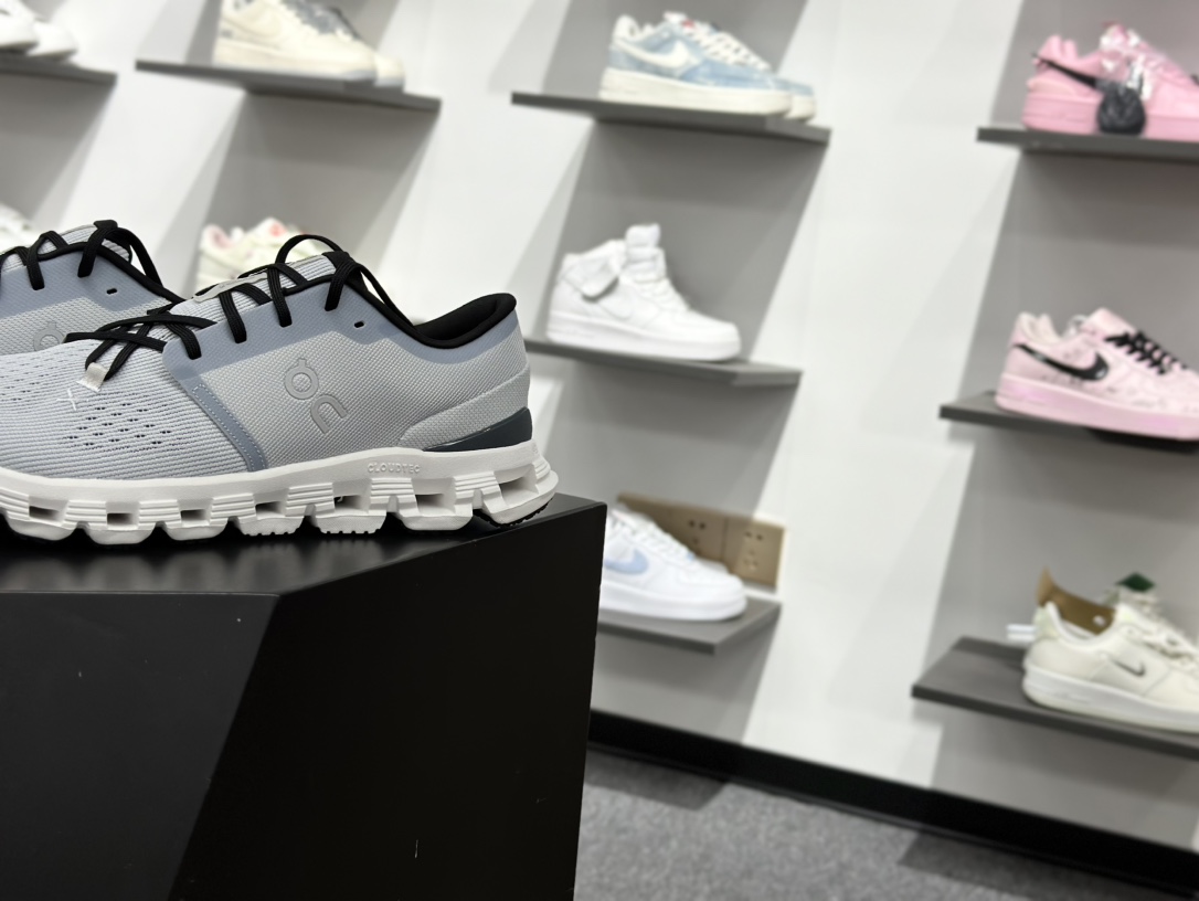 180 CloudvistaX4 全新综合体能训练运动鞋 Cloud X 舒适乐趣跑 3ME3004