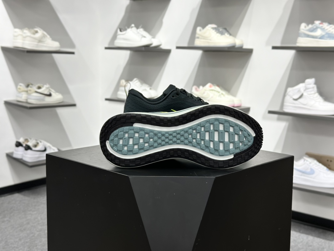 Nike Air Zoom Vomero Plus 全新科技提前原鞋开发 运动跑鞋 HV8150-300-莆田鞋,莆田鞋货源,高仿鞋,高仿鞋货源,安福档口,莆田高仿鞋,莆田鞋批发,高仿鞋批发,莆田高仿运动鞋,高仿运动鞋,莆田运动鞋 Nike Air Zoom Vomero Plus 全新科技提前原鞋开发 运动跑鞋 HV8150-300