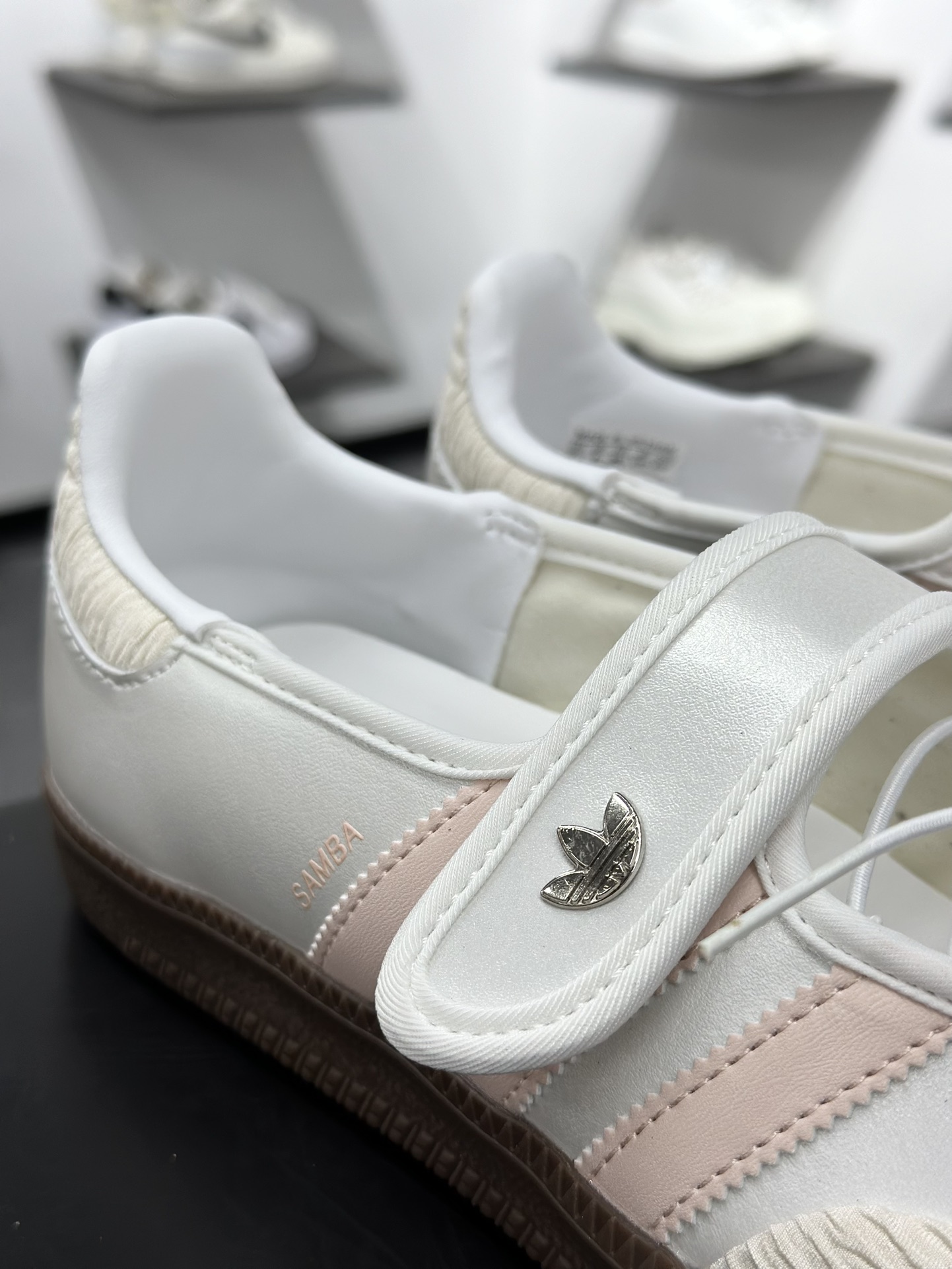 Adidas三叶草SAMBA Jane W 玛丽珍鞋 JR4482-莆田鞋,莆田鞋货源,高仿鞋,高仿鞋货源,安福档口,莆田高仿鞋,莆田鞋批发,高仿鞋批发,莆田高仿运动鞋,高仿运动鞋,莆田运动鞋 Adidas三叶草SAMBA Jane W 玛丽珍鞋 JR4482