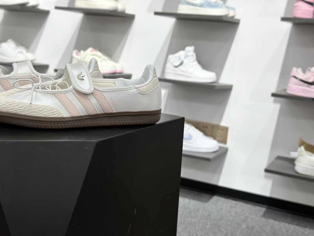 Adidas三叶草SAMBA Jane W 玛丽珍鞋 JR4482-莆田鞋,莆田鞋货源,高仿鞋,高仿鞋货源,安福档口,莆田高仿鞋,莆田鞋批发,高仿鞋批发,莆田高仿运动鞋,高仿运动鞋,莆田运动鞋 Adidas三叶草SAMBA Jane W 玛丽珍鞋 JR4482