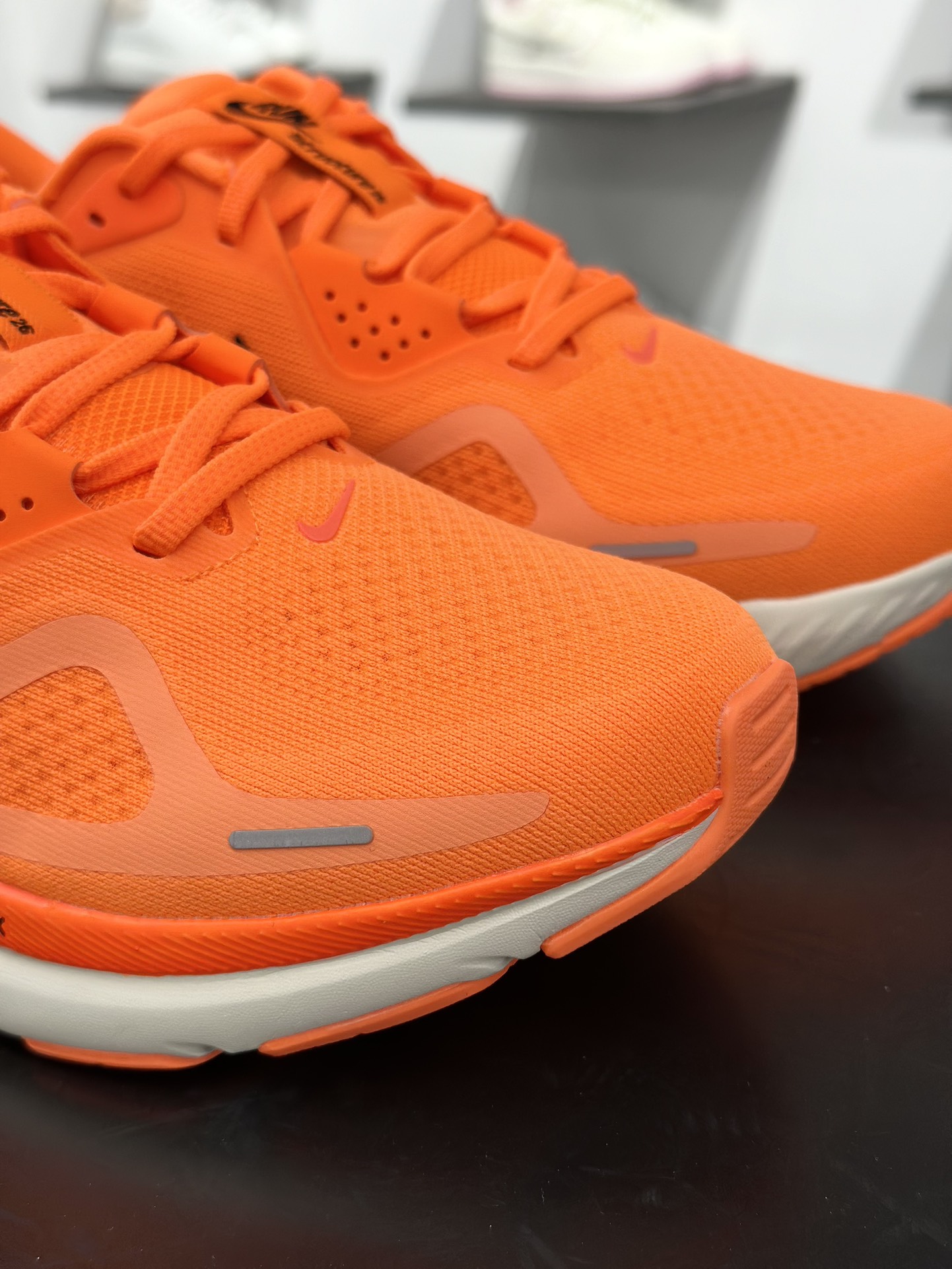 180 Nike Air Zoom Structure 26 轻量跑鞋 HJ1102-800