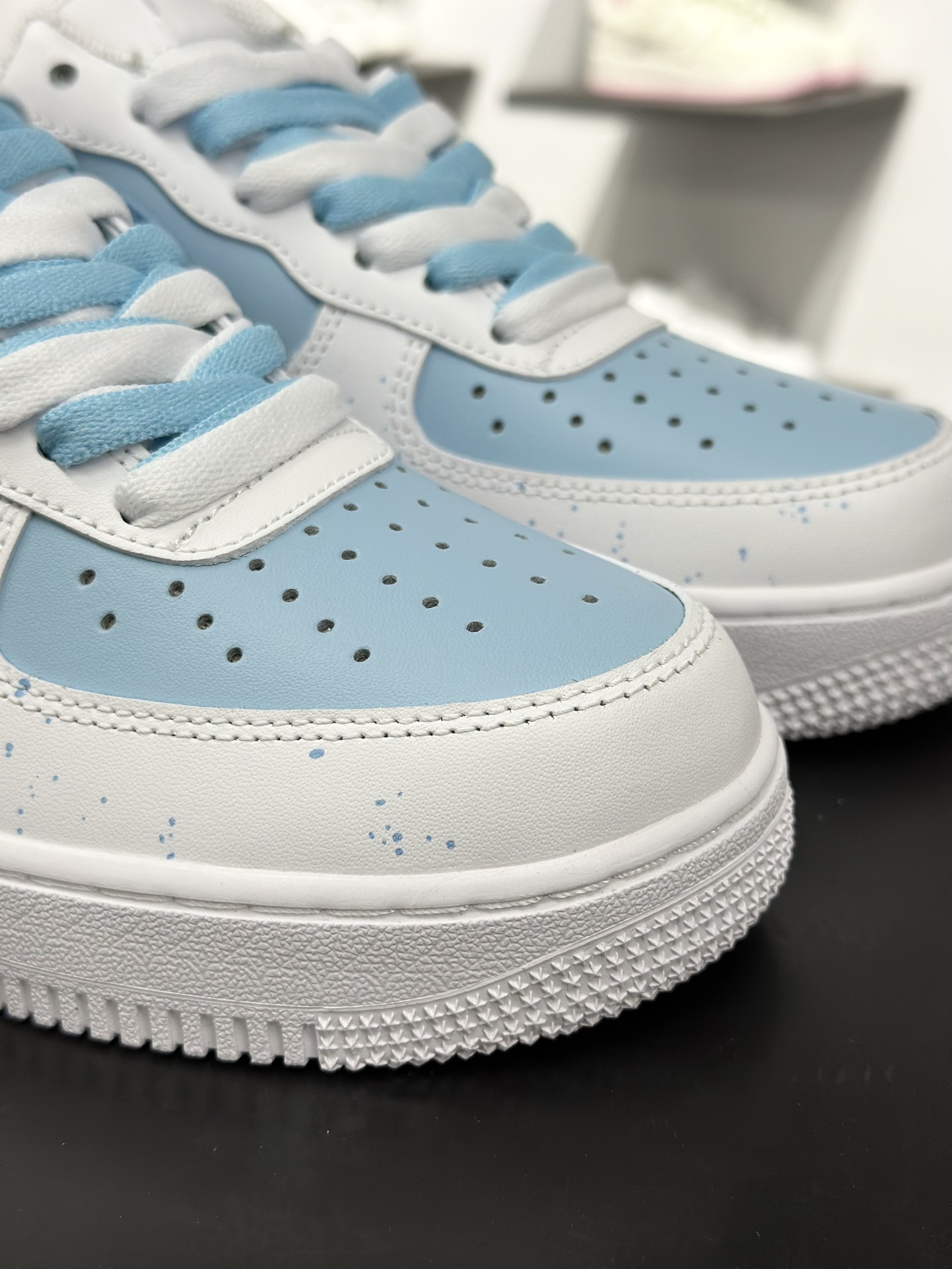 Air Force 1 Low简约浪漫 夏晚白蓝 经典休闲运动板鞋 ZH0316-117-莆田鞋,莆田鞋货源,高仿鞋,高仿鞋货源,安福档口,莆田高仿鞋,莆田鞋批发,高仿鞋批发,莆田高仿运动鞋,高仿运动鞋,莆田运动鞋 Air Force 1 Low简约浪漫 夏晚白蓝 经典休闲运动板鞋 ZH0316-117