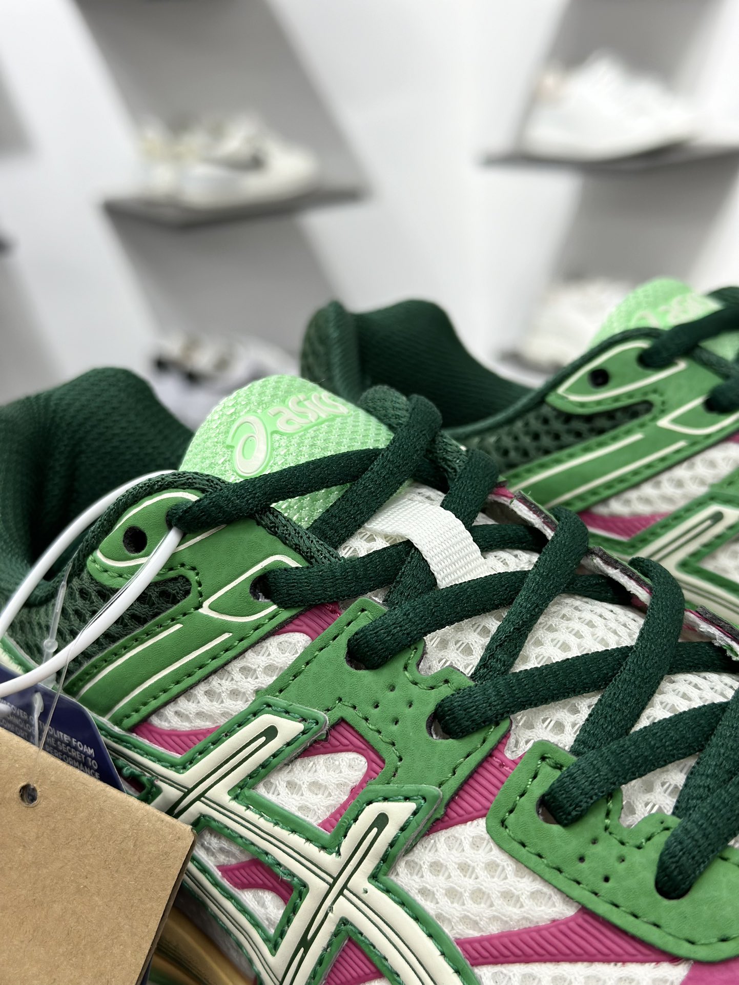 200 Asics Gel-Cumulus 16 亚瑟士 防滑耐磨 休闲运动鞋 1203A763-100