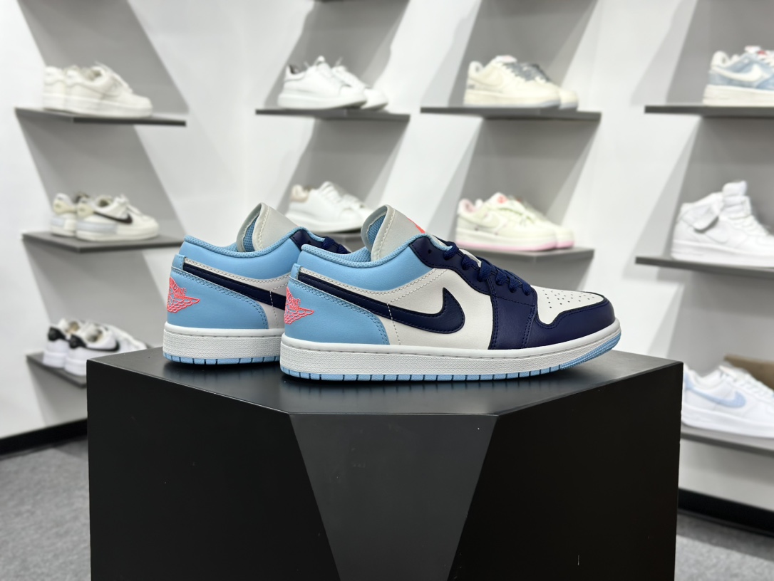 220 原装裸鞋级 市面最高工艺产物 Air Jordan 1 Low复古蓝 553558-149-Chinese UA Cheap High Quatity Brand Clothes Bags handbags Sneakers wholesale wholesaler seller from China Factory suppliers Fashion Clothing Shoes best Quality Beautiful Price 220 原装裸鞋级 市面最高工艺产物 Air Jordan 1 Low复古蓝 553558-149