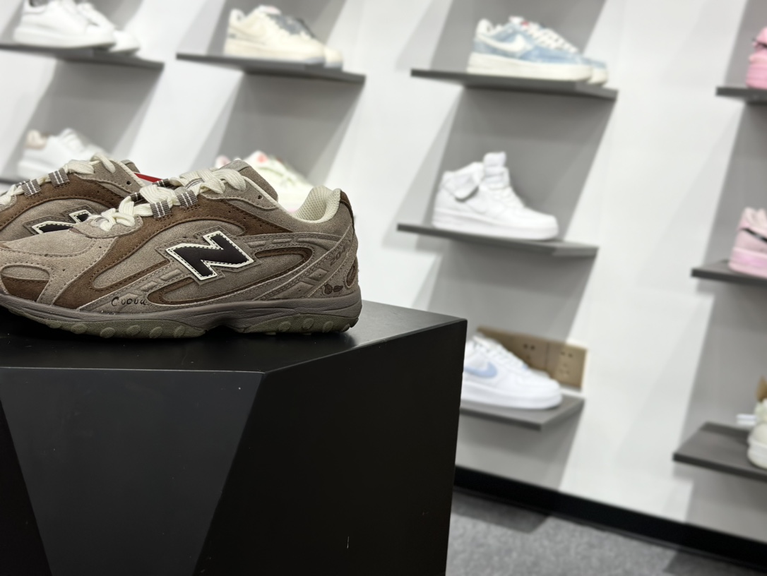 200 New Balance 新百伦204 系列 复古休闲运动百搭老爹跑步鞋 U204LMMA