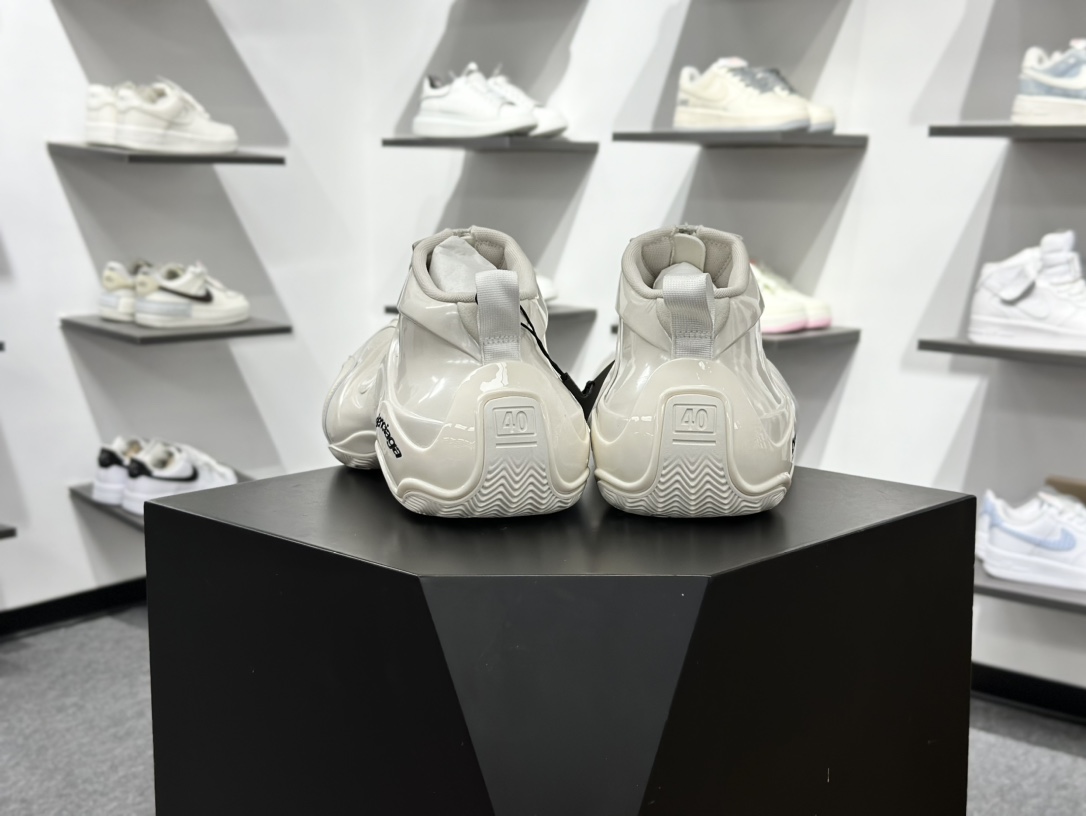 560 Balenciaga 巴黎世家 Basketball 复古老爹鞋篮球鞋 824909