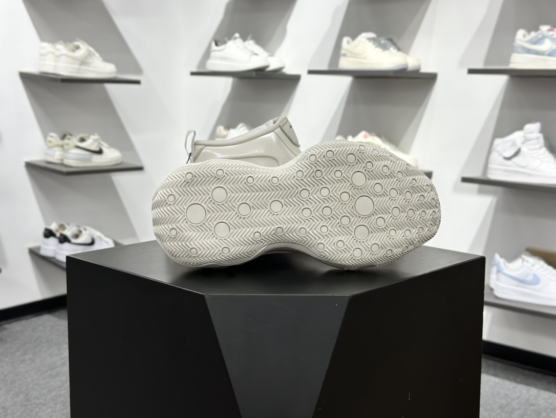 560 Balenciaga 巴黎世家 Basketball 复古老爹鞋篮球鞋 824909