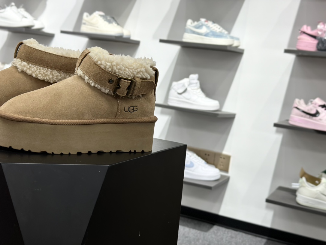 330 X1 全网热卖款最齐 UGG 90个配色 市面顶级版本 UGG 圆头搭扣 3.5cm厚底 雪地靴女款
