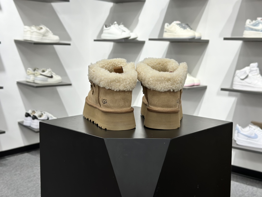 330 X1 全网最齐 ugg 100个配色 市面顶级版本 UGG 芙卡拉 3cm厚底 雪地靴女款-Chinese UA Cheap High Quatity Brand Clothes Bags handbags Sneakers wholesale wholesaler seller from China Factory suppliers Fashion Clothing Shoes best Quality Beautiful Price 330 X1 全网最齐 ugg 100个配色 市面顶级版本 UGG 芙卡拉 3cm厚底 雪地靴女款