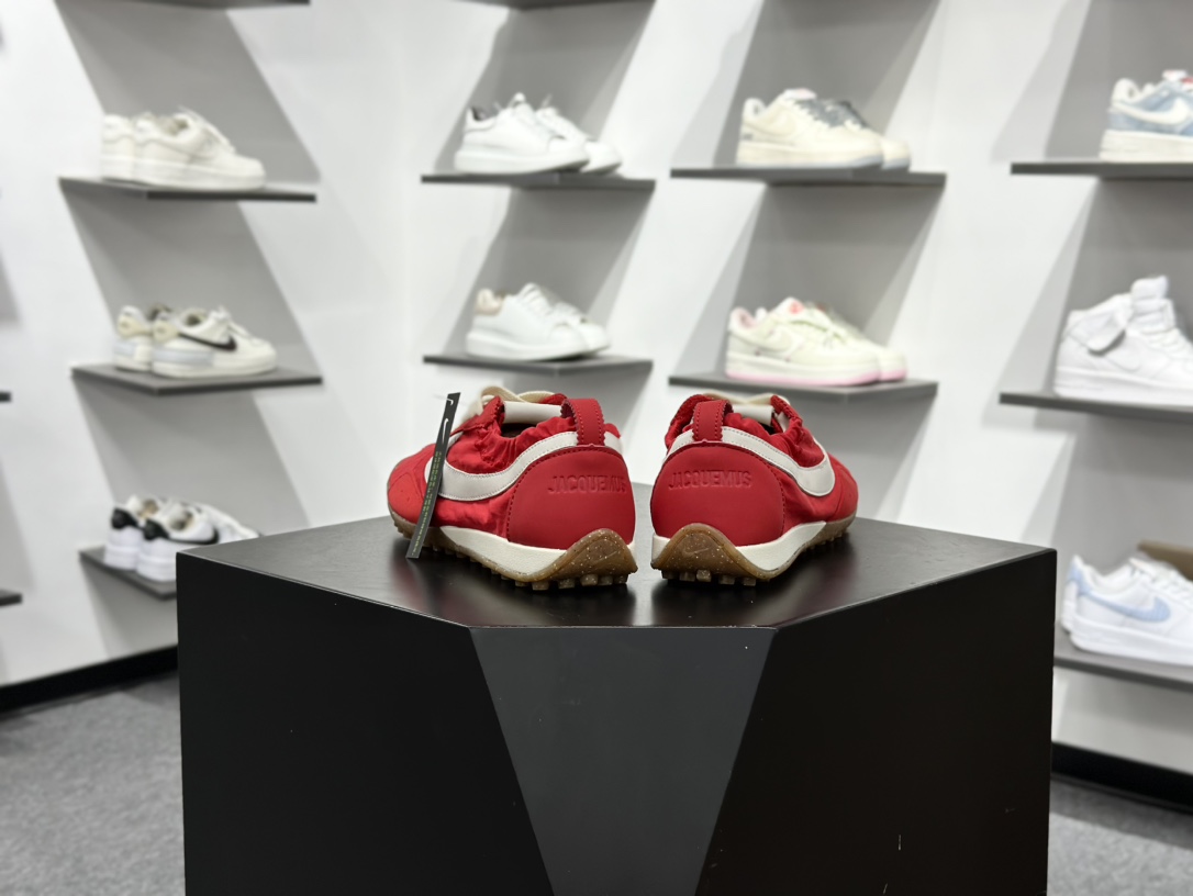 220 Jacquemus x Nike Jacumoon 耐克 柔软舒适防滑耐磨 低帮休闲板鞋 HV8547-700-Chinese UA Cheap High Quatity Brand Clothes Bags handbags Sneakers wholesale wholesaler seller from China Factory suppliers Fashion Clothing Shoes best Quality Beautiful Price 220 Jacquemus x Nike Jacumoon 耐克 柔软舒适防滑耐磨 低帮休闲板鞋 HV8547-700