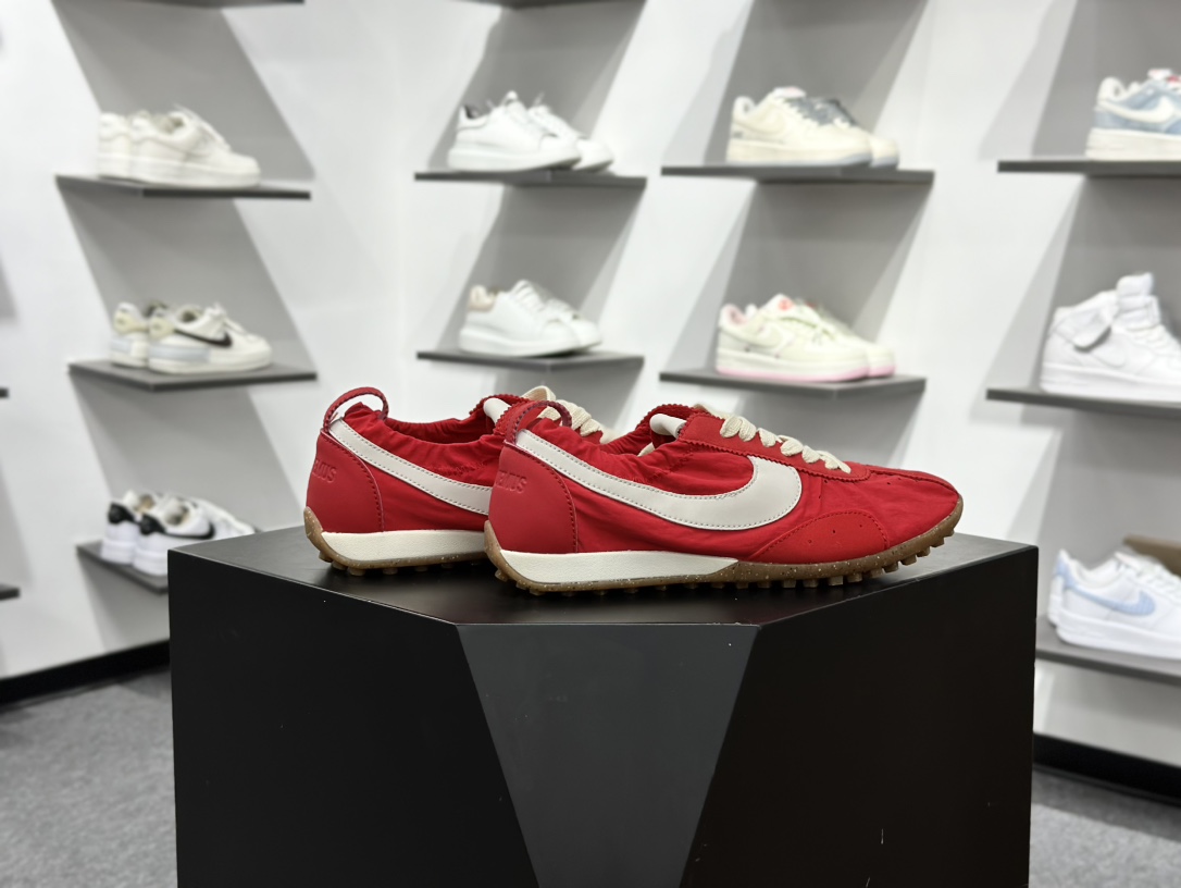 220 Jacquemus x Nike Jacumoon 耐克 柔软舒适防滑耐磨 低帮休闲板鞋 HV8547-700-Chinese UA Cheap High Quatity Brand Clothes Bags handbags Sneakers wholesale wholesaler seller from China Factory suppliers Fashion Clothing Shoes best Quality Beautiful Price 220 Jacquemus x Nike Jacumoon 耐克 柔软舒适防滑耐磨 低帮休闲板鞋 HV8547-700