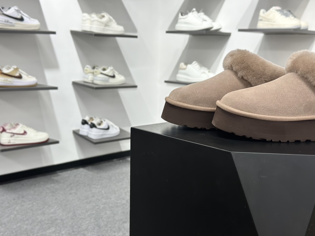 260 UGG Classic 女士雪地靴 1171393 十年品牌制鞋