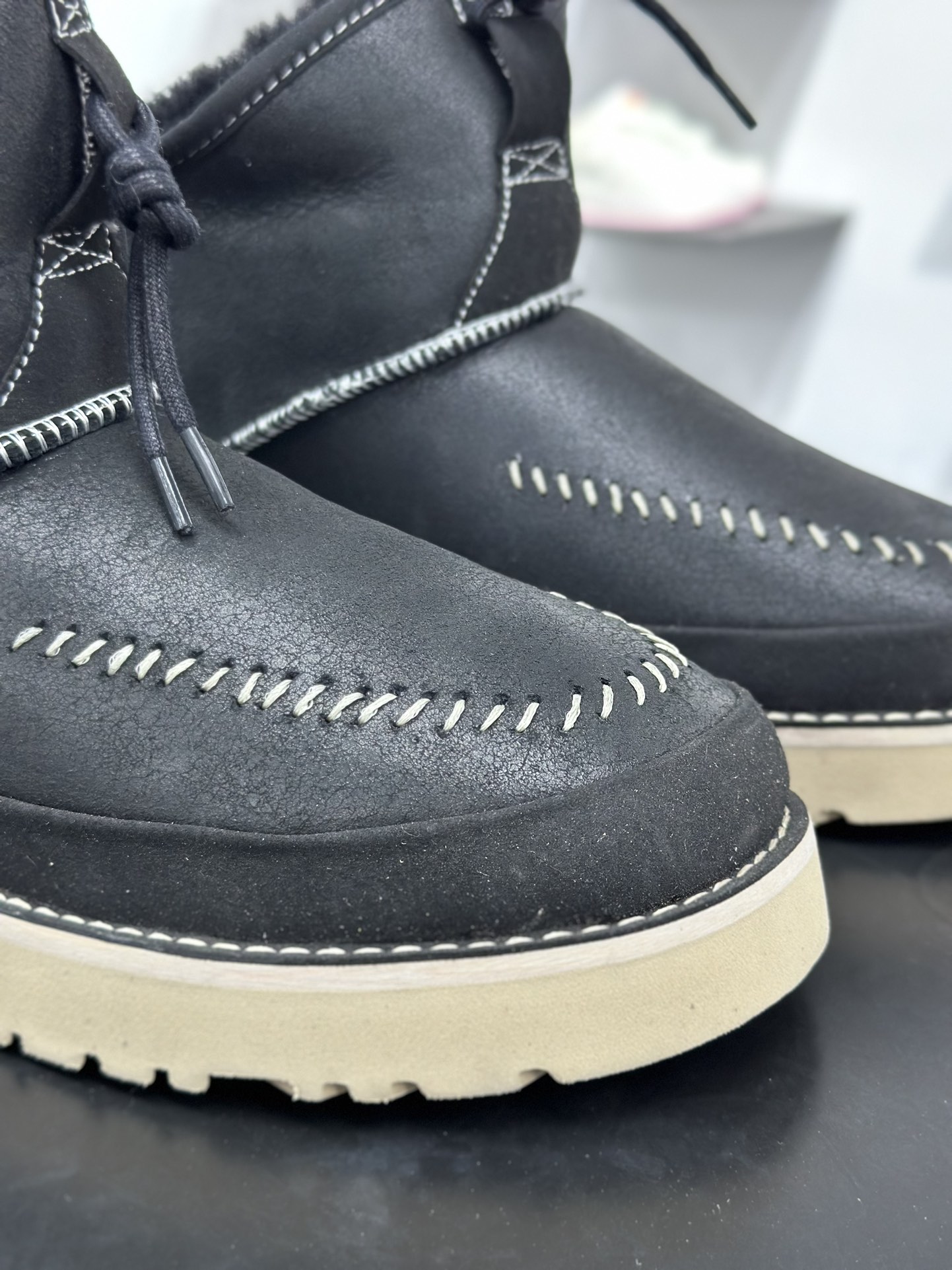 300 UGG Tasman 冬季男士雪地鞋 1144017