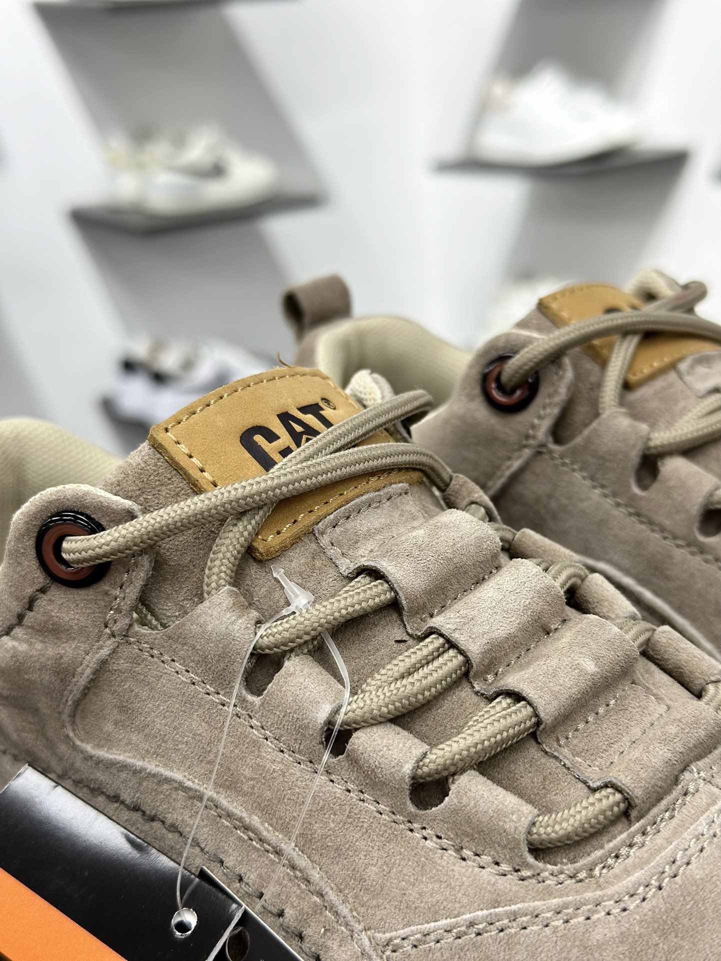 CAT/卡特 硬汉推土机品牌 休闲时尚低帮潮流韩版休闲男鞋系列 P717911