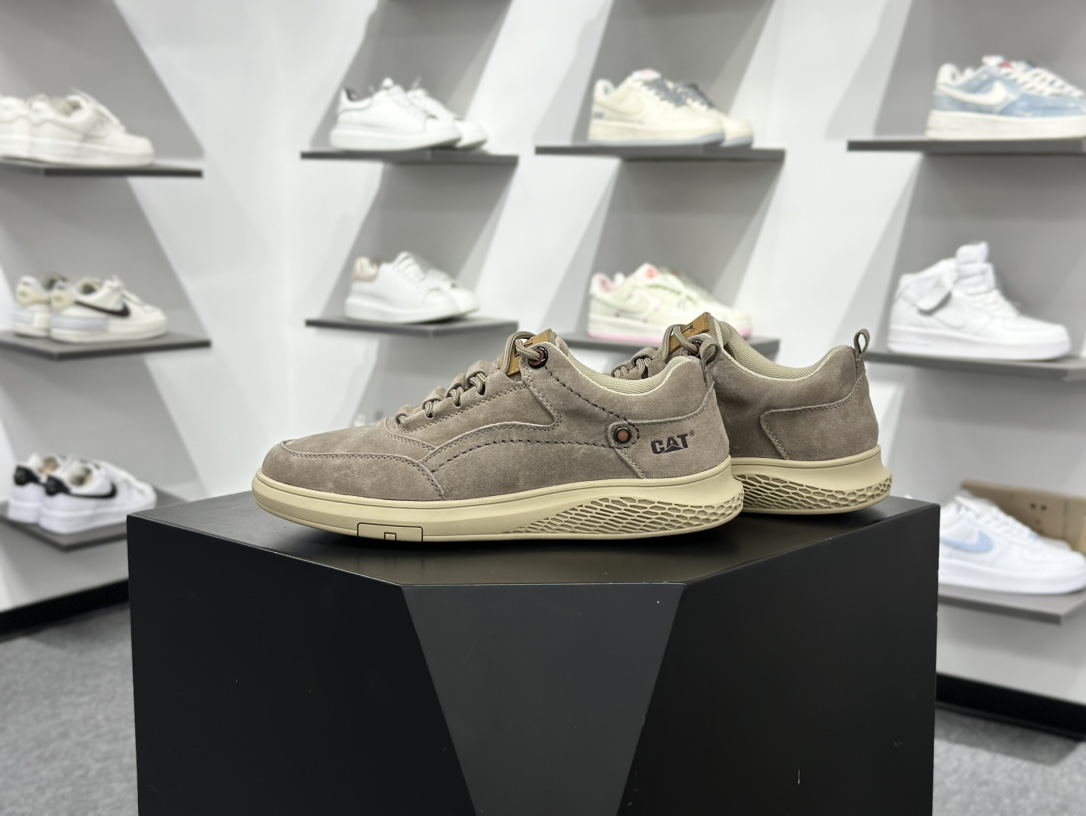 CAT/卡特 硬汉推土机品牌 休闲时尚低帮潮流韩版休闲男鞋系列 P717911