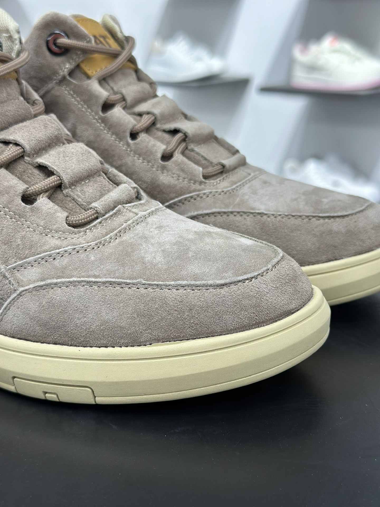 CAT/卡特 硬汉推土机品牌 秋冬经典款 户外百搭中帮休闲马丁靴 P727922