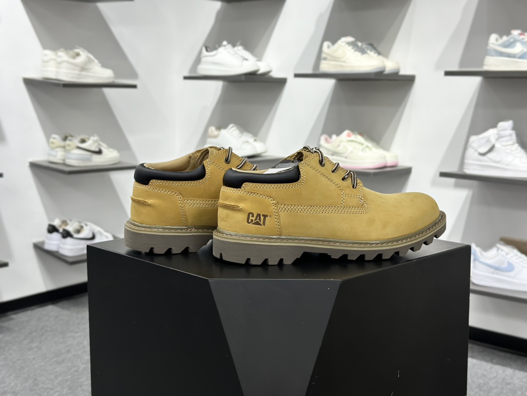 CAT/卡特 硬汉推土机品牌 户外工装轻底低帮休闲系带大黄靴 P726563