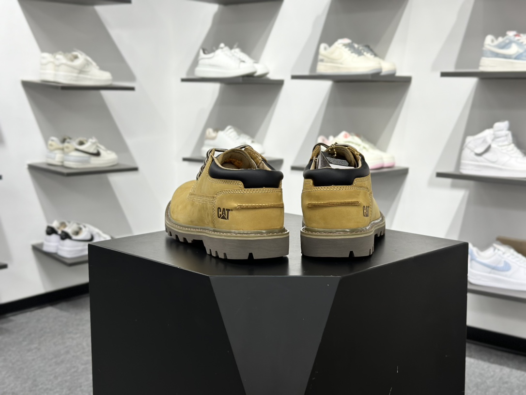 CAT/卡特 硬汉推土机品牌 户外工装轻底低帮休闲系带大黄靴 P726563