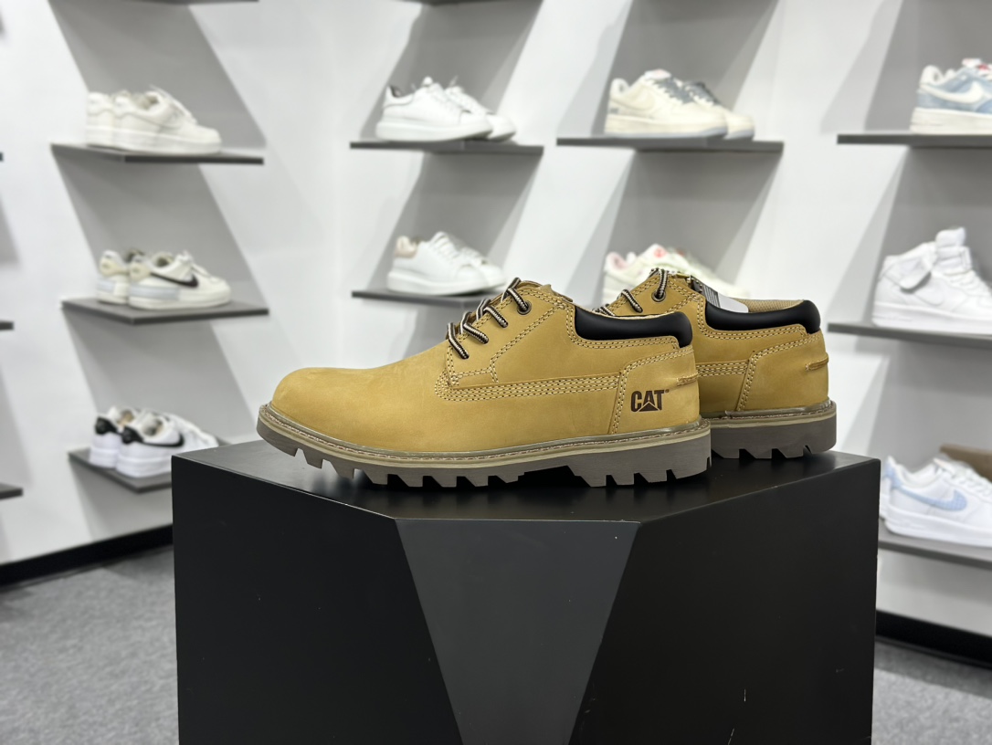 CAT/卡特 硬汉推土机品牌 户外工装轻底低帮休闲系带大黄靴 P726563