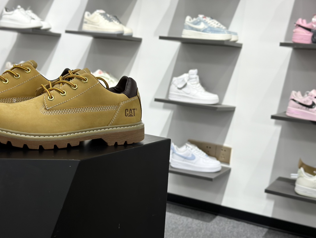 CAT/卡特 硬汉推土机品牌 秋冬新款 户外低帮舒适休闲工装鞋 CRAlL SPORT LOW 选用经典磨砂头层牛皮鞋面 P110439