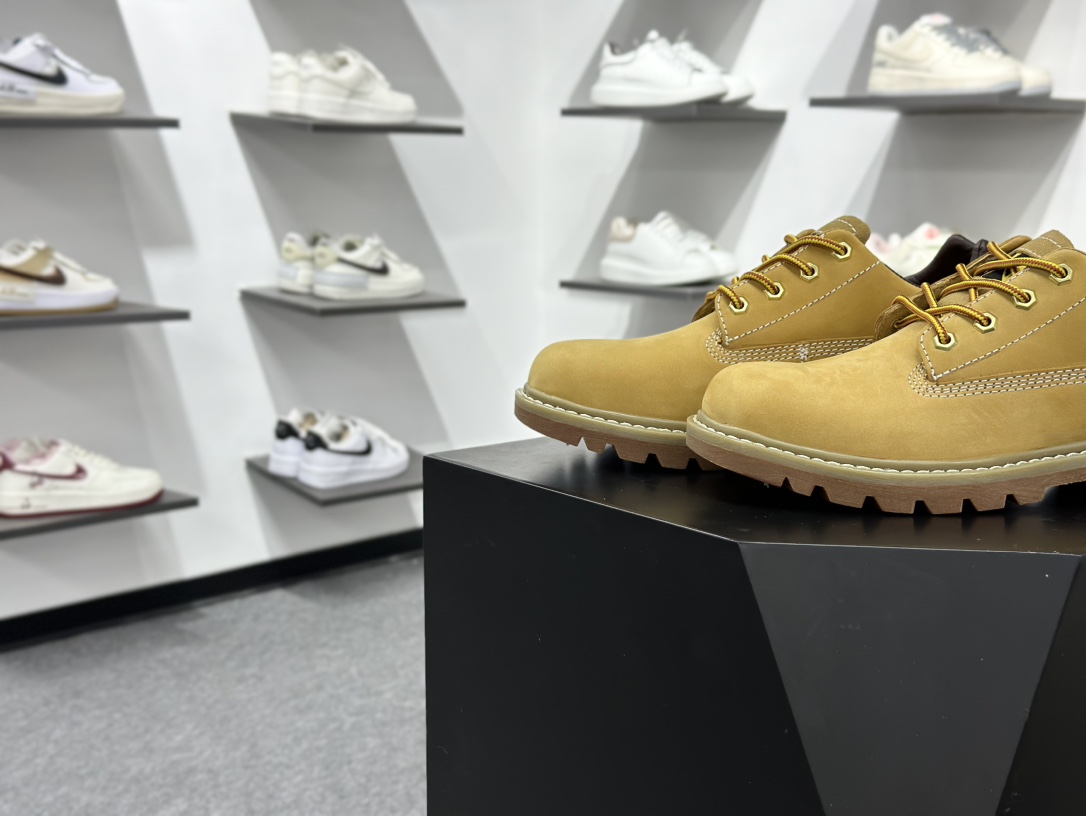 CAT/卡特 硬汉推土机品牌 秋冬新款 户外低帮舒适休闲工装鞋 CRAlL SPORT LOW 选用经典磨砂头层牛皮鞋面 P110439