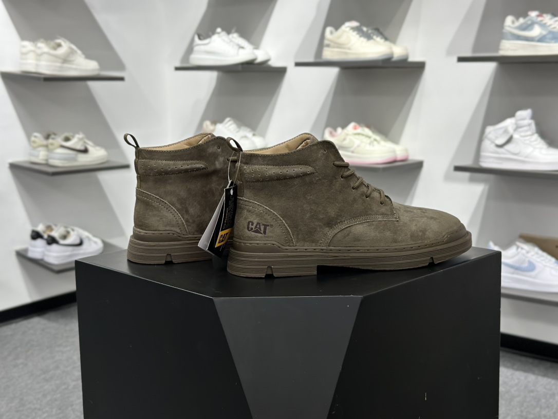 CAT/卡特 硬汉推土机品牌 秋冬经典款 户外百搭中帮休闲马丁靴 P7279147