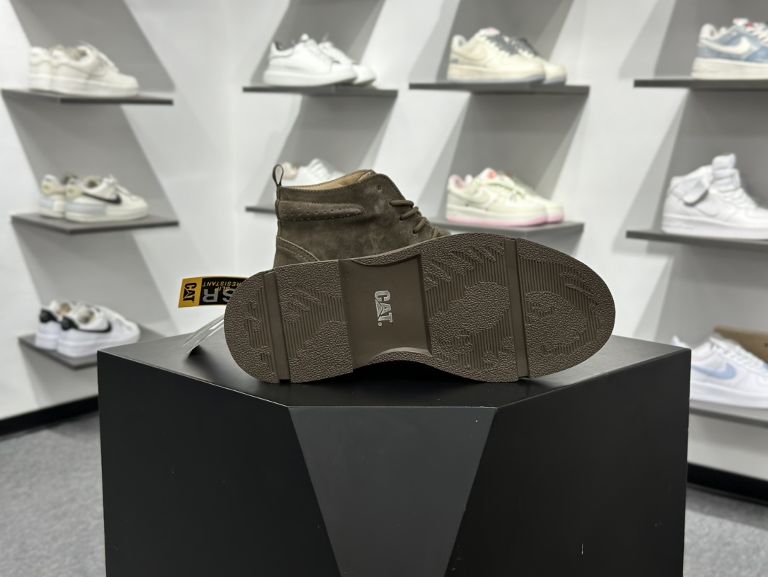 CAT/卡特 硬汉推土机品牌 秋冬经典款 户外百搭中帮休闲马丁靴 P7279147