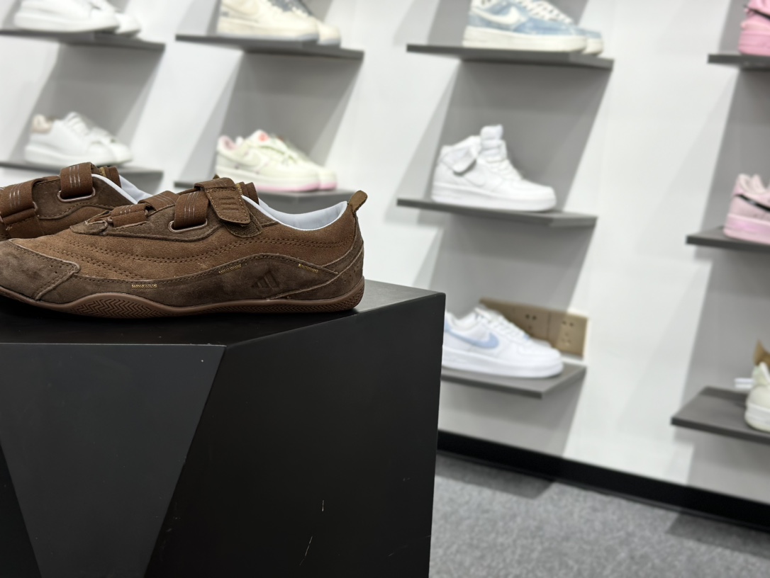 阿迪达斯Adidas Fos Urban Reverie Low 城市幻想系列低帮机能芭蕾舞风魔术贴薄底休闲运动舒适训练鞋