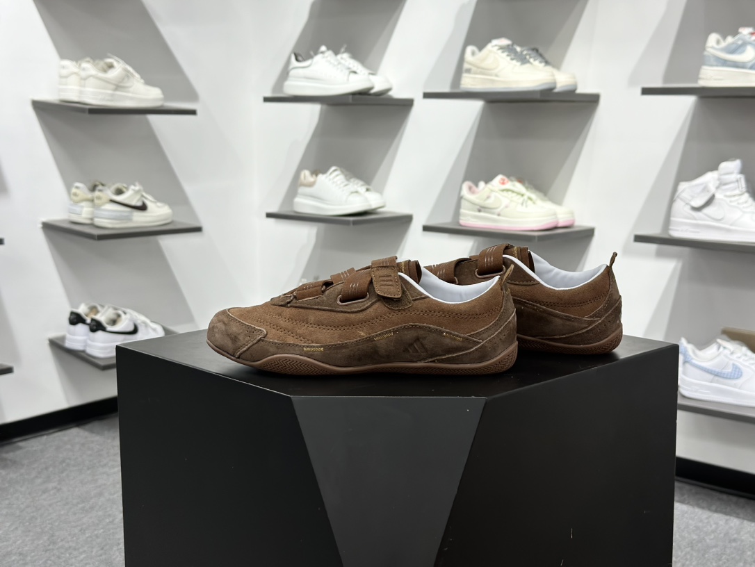 阿迪达斯Adidas Fos Urban Reverie Low 城市幻想系列低帮机能芭蕾舞风魔术贴薄底休闲运动舒适训练鞋