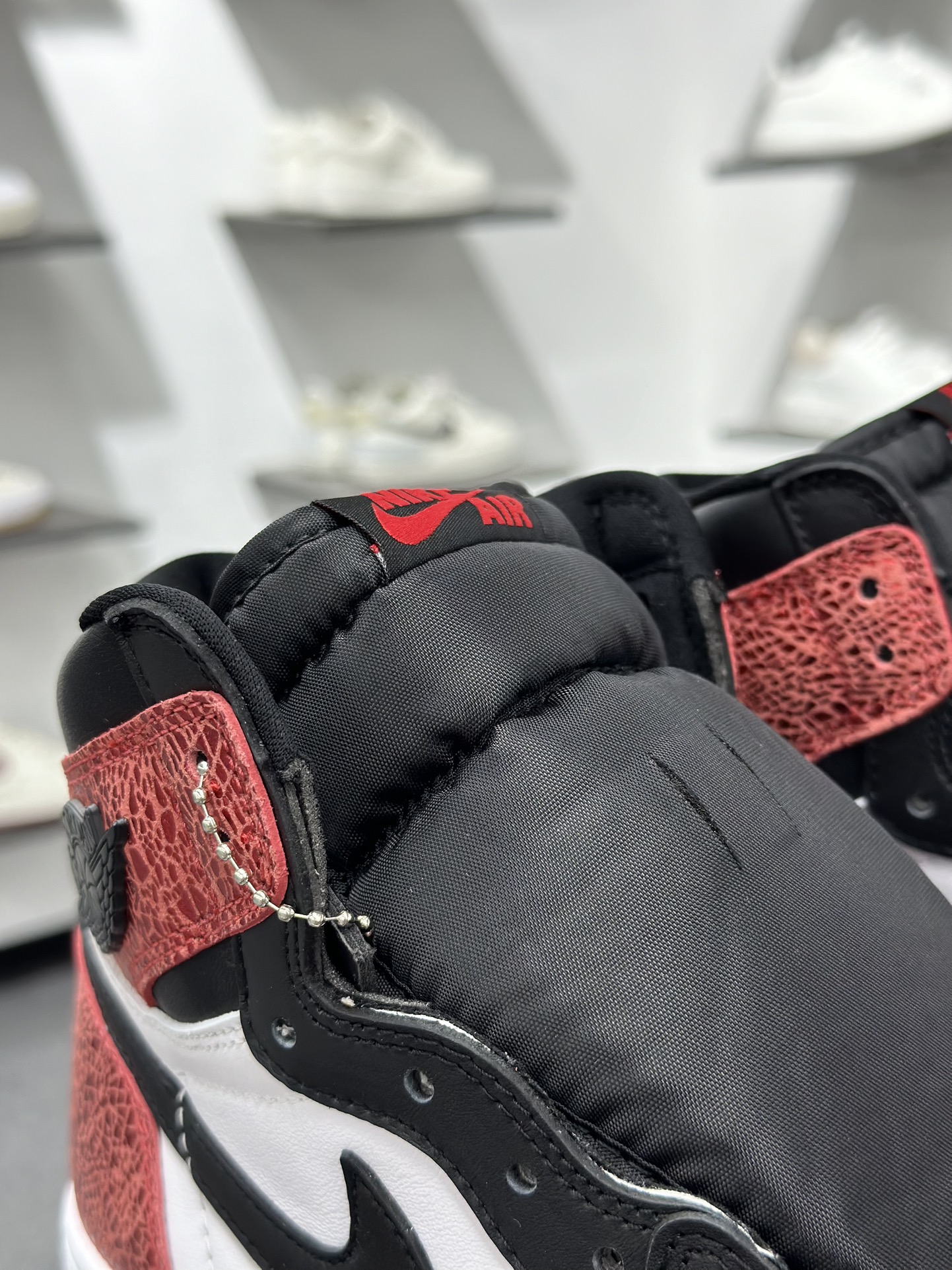 Air Jordan 1 Retro High 黑白红 龟裂纹 FD2596-602