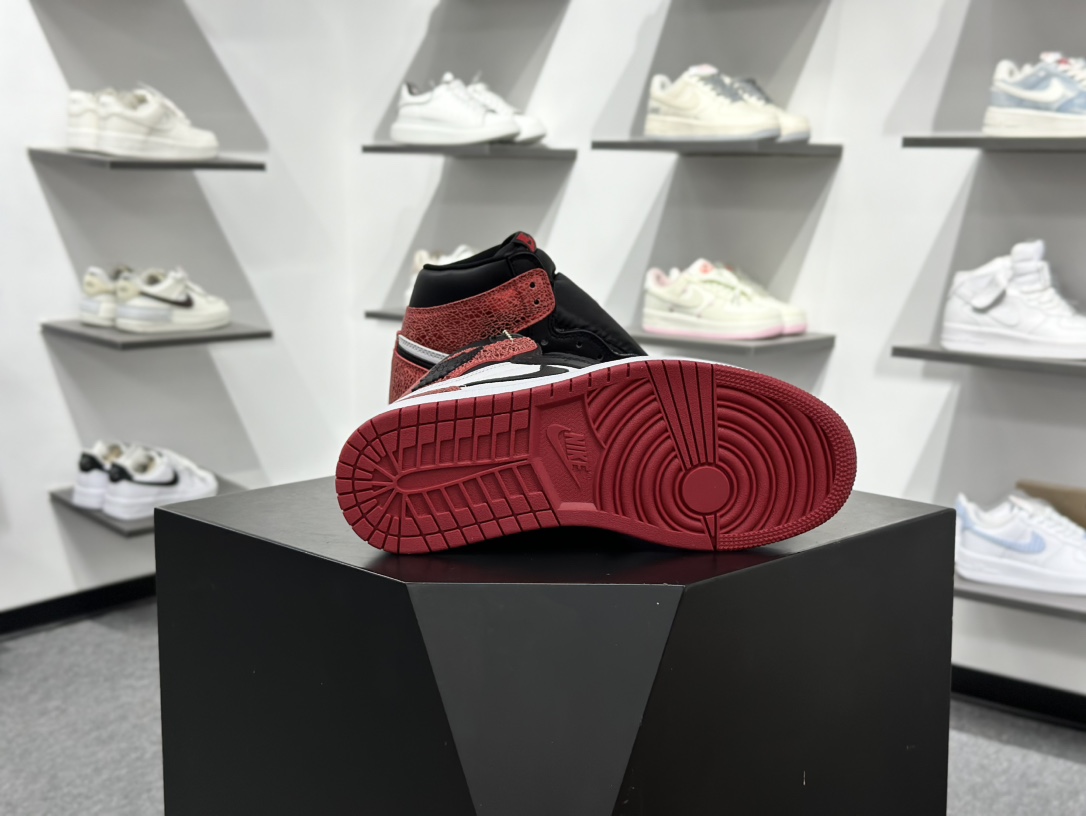 Air Jordan 1 Retro High 黑白红 龟裂纹 FD2596-602