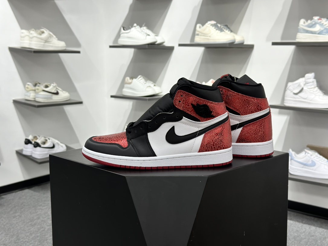 Air Jordan 1 Retro High 黑白红 龟裂纹 FD2596-602