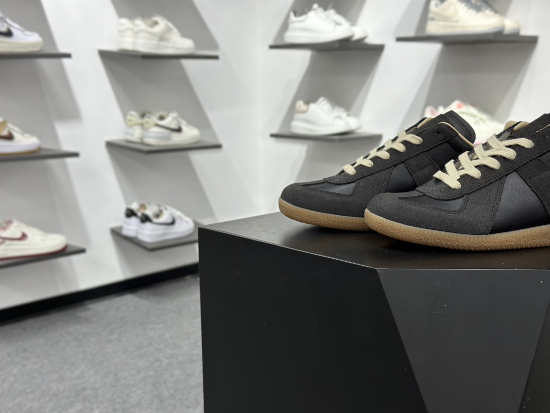 顶级-Chinese UA Cheap High Quatity Brand Clothes Bags handbags Sneakers wholesale wholesaler seller from China Factory suppliers Fashion Clothing Shoes best Quality Beautiful Price 顶级