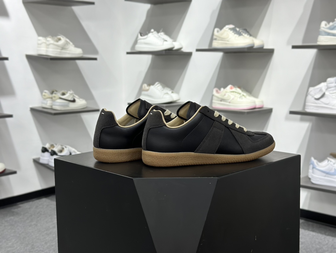 顶级-Chinese UA Cheap High Quatity Brand Clothes Bags handbags Sneakers wholesale wholesaler seller from China Factory suppliers Fashion Clothing Shoes best Quality Beautiful Price 顶级