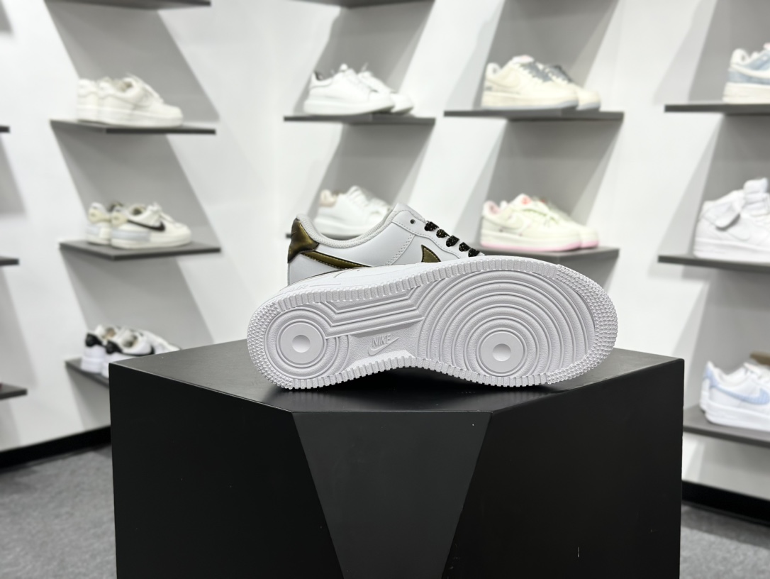 Nike Air Force 1‘07 Low 二次元主题 白金裂纹 空军一号低帮休闲板鞋 ZH0316-147