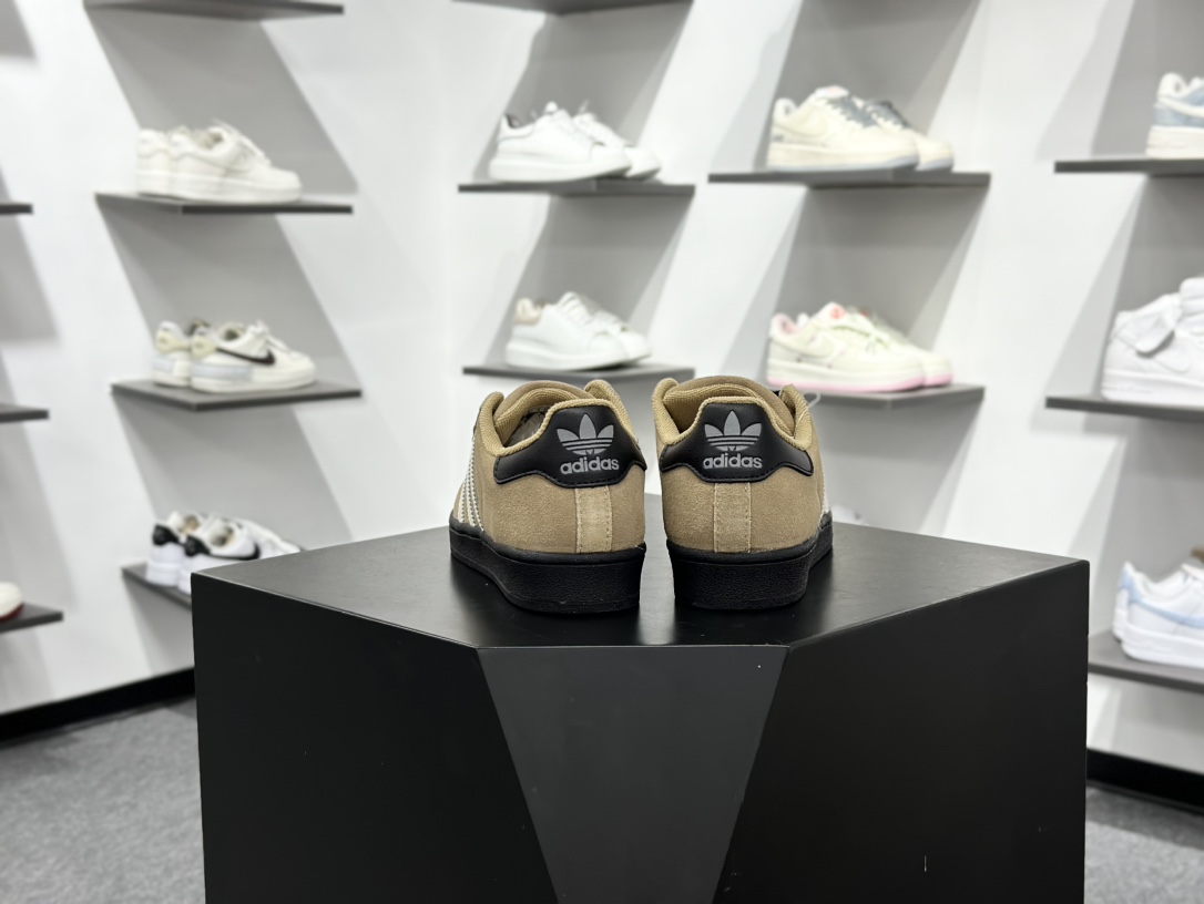 三叶草Adidas Originals Superstar II”Blue/White”经典贝壳头系列低帮百搭休闲运动板鞋“绒面浅棕白黑” JQ3221