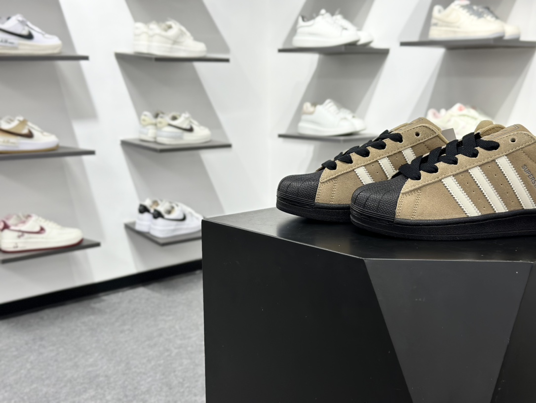 三叶草Adidas Originals Superstar II”Blue/White”经典贝壳头系列低帮百搭休闲运动板鞋“绒面浅棕白黑” JQ3221