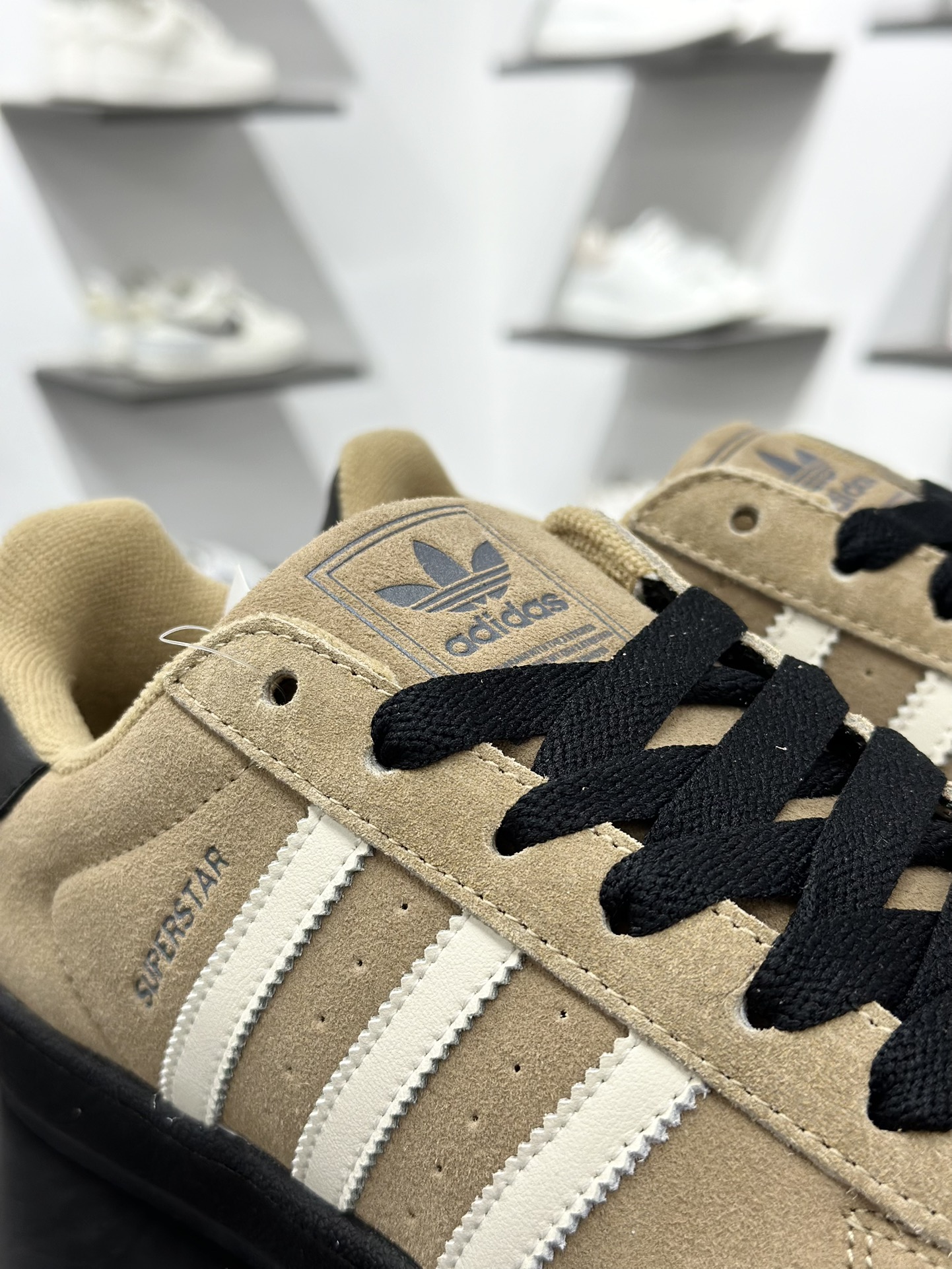 三叶草Adidas Originals Superstar II”Blue/White”经典贝壳头系列低帮百搭休闲运动板鞋“绒面浅棕白黑” JQ3221