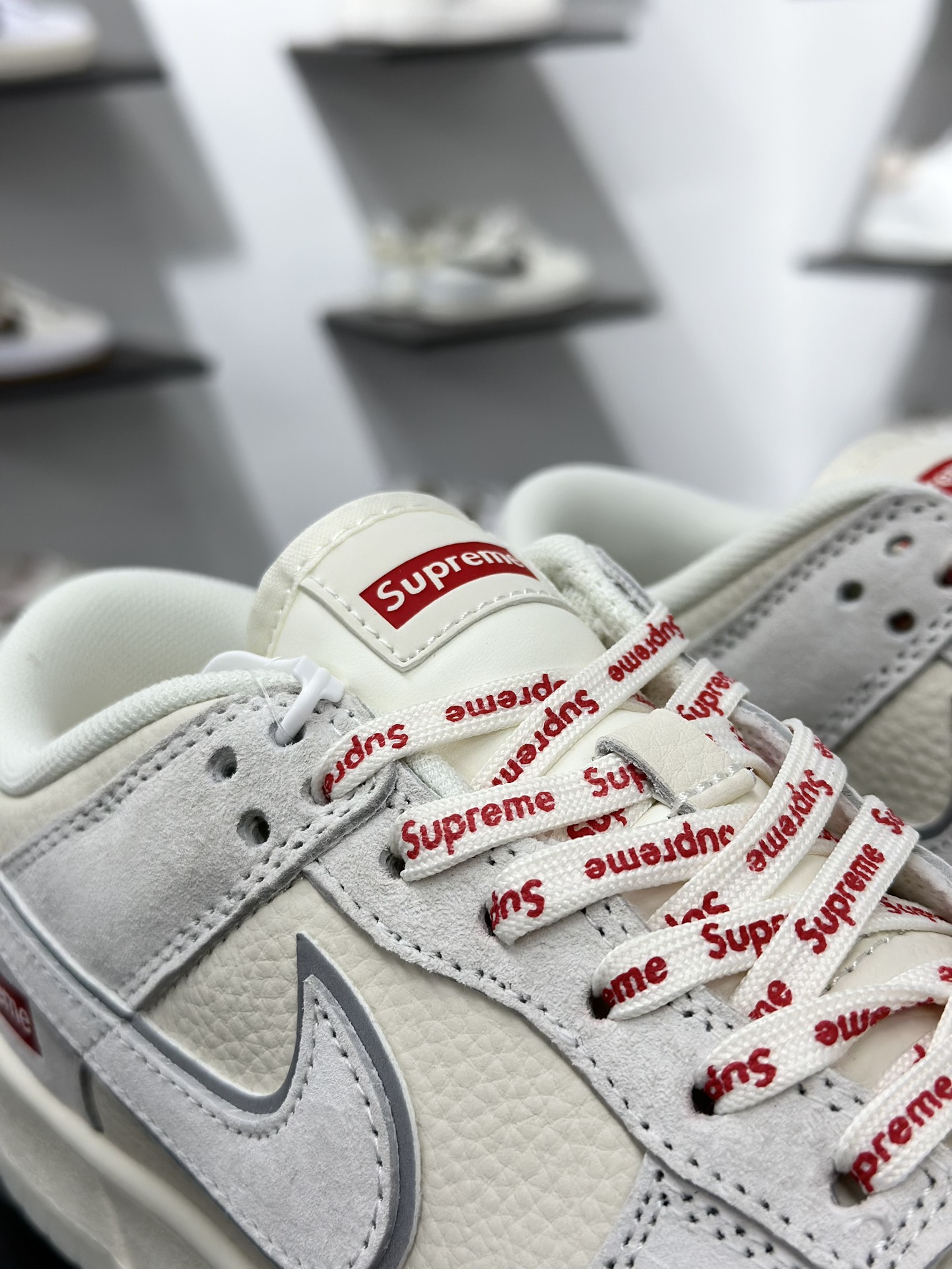 NK Dunk Low Retro ”DIY高端定制” Sup米灰红 低帮休闲运动板鞋 DN3168-007