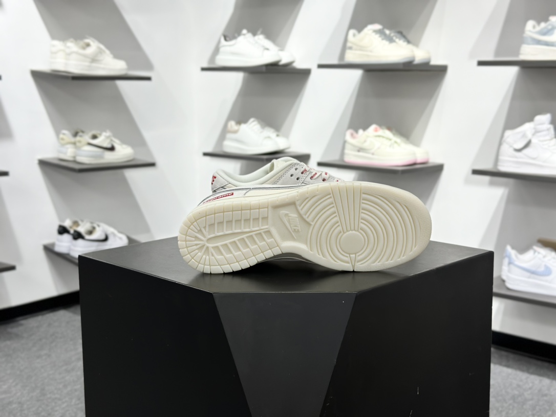 NK Dunk Low Retro ”DIY高端定制” Sup米灰红 低帮休闲运动板鞋 DN3168-007