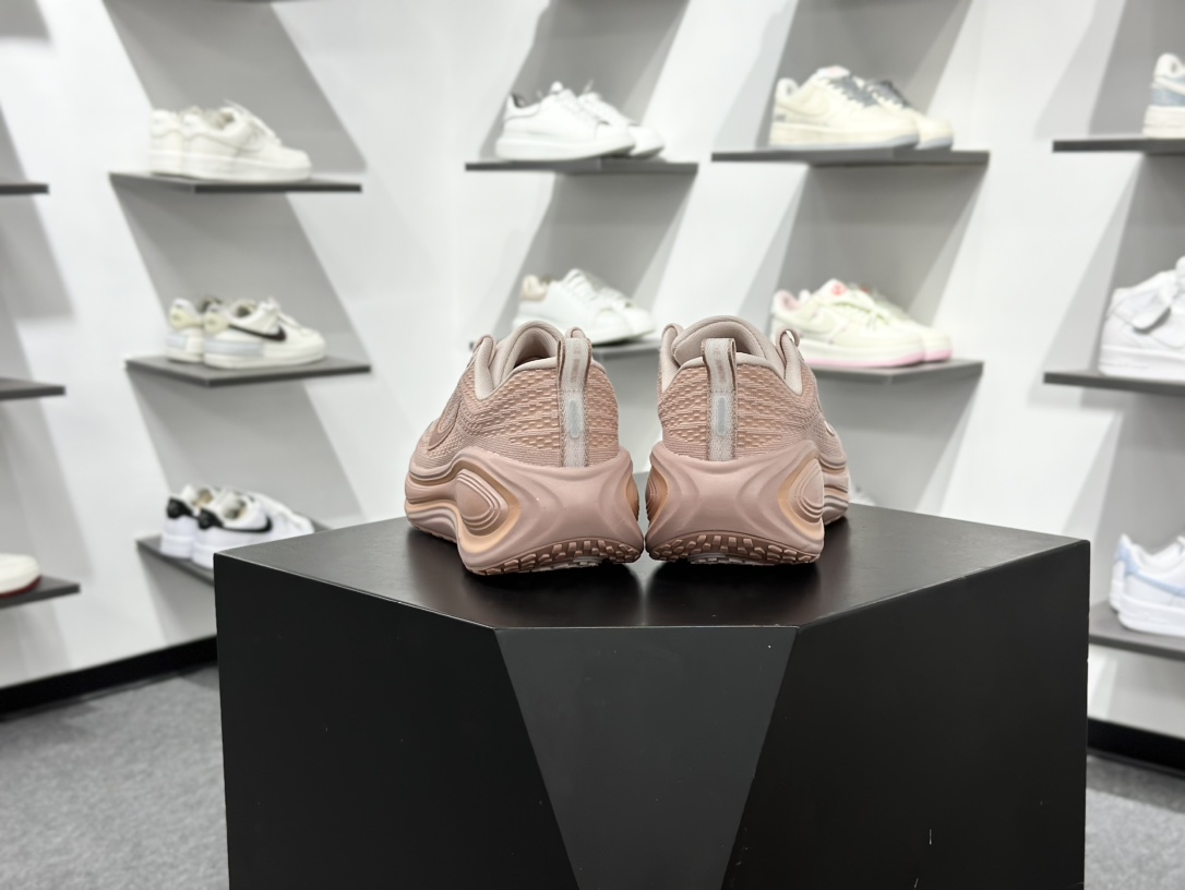 Nike VOMERO PLUS轻盈跑鞋 顶级版本 Nike VOMERO 18 舒适百搭防滑耐磨 低帮 休闲跑步鞋男女同款 HV8154-601