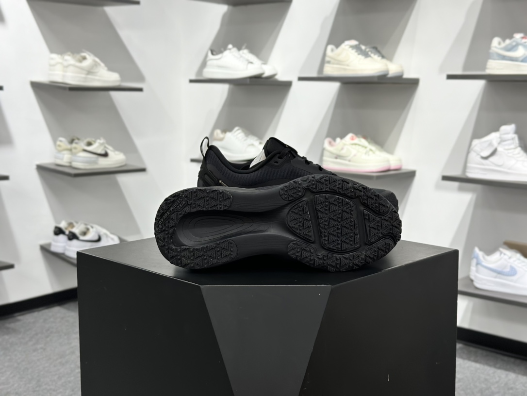 NK Vomero 18 GTX V18 网面透气跑步鞋 高端零售专供品质 正确防水防污鞋面 独家私模 正确组合大底 区别其他一体大底 HQ7001-001