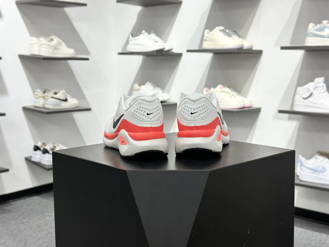 Nike Air Zoom Structure 26 轻量跑鞋 HJ1102-102