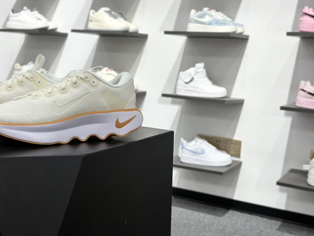 Nike Motiva Pale Ivory Amber Brown 耐克 莫提瓦系列 低帮轻量减震 休闲运动慢跑鞋 DV1238-107