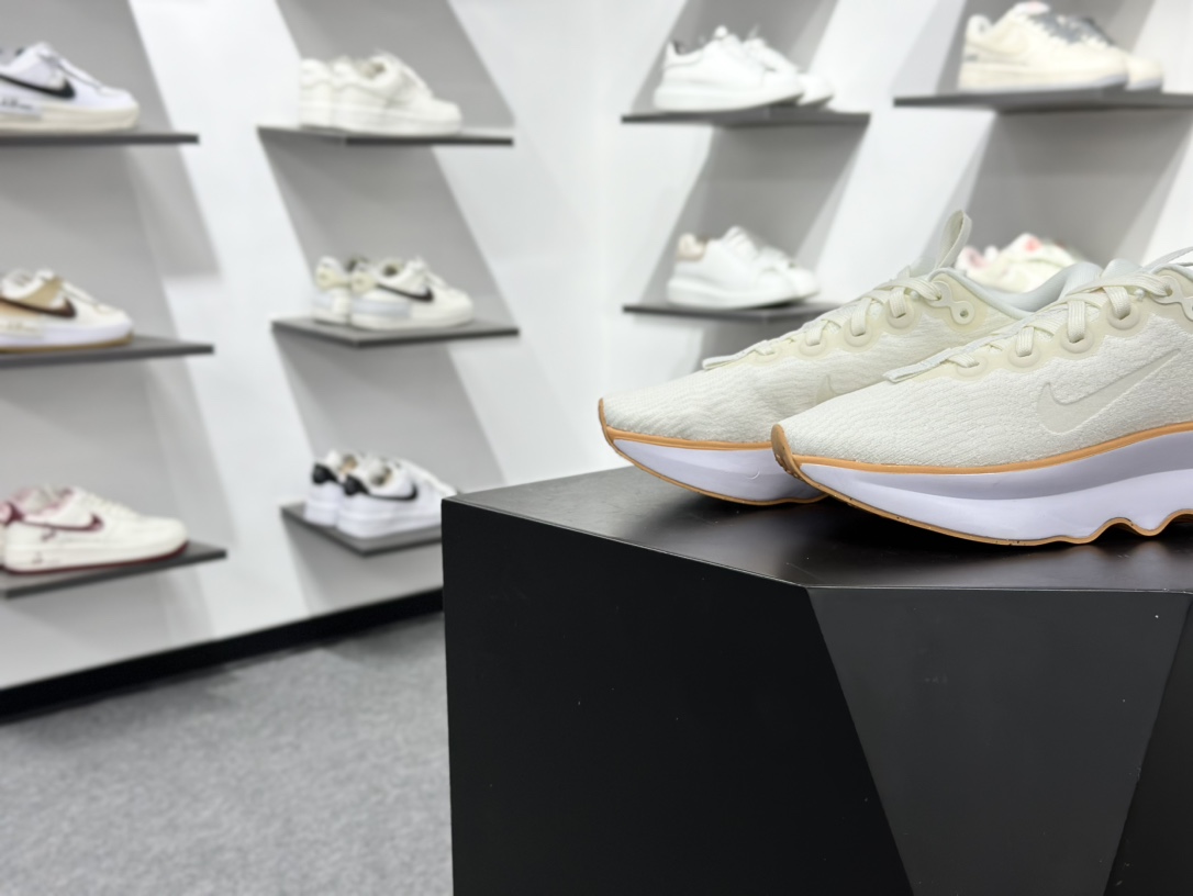 Nike Motiva Pale Ivory Amber Brown 耐克 莫提瓦系列 低帮轻量减震 休闲运动慢跑鞋 DV1238-107